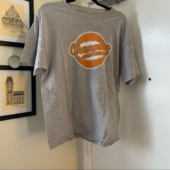 Champion Basketball Logo Tee Size Large - Picture 1 of 5